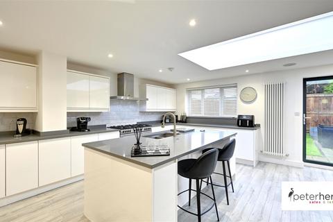 37 Meadow View, Sunderland, SR3 3RE