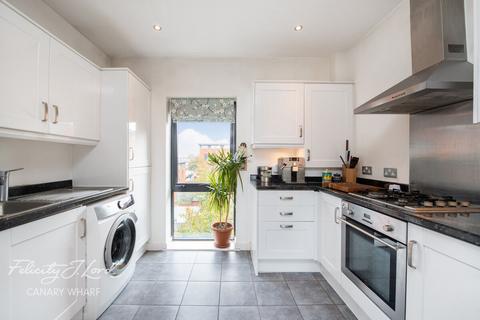 2 bedroom apartment for sale, Hartington Road, London