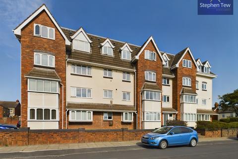 2 bedroom flat for sale, Gloucester Avenue, Gloucester Court, FY1