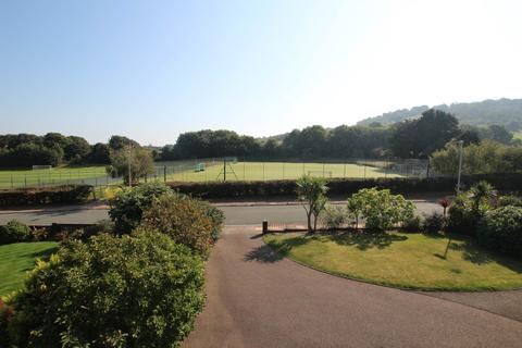 24 Compton Drive, Eastbourne, BN20 8BX