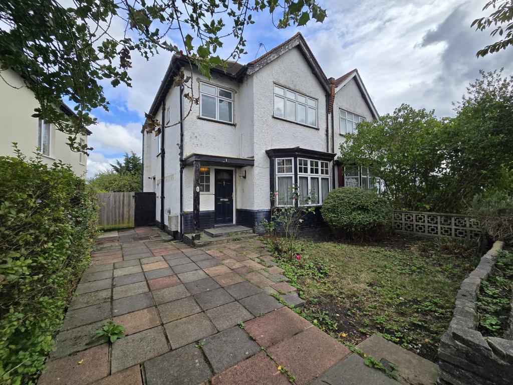 *Great opportunity* 3 Bed semi detached house