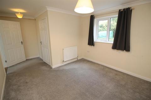 3 bedroom terraced house to rent, Heveningham