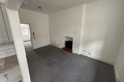 1 bedroom flat to rent, Castle Street, Brecon, LD3