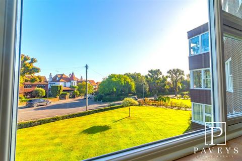 2 bedroom apartment for sale, Astell Court, The Crescent, Frinton-On-Sea