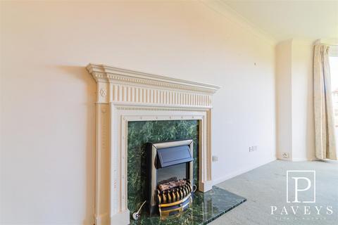 2 bedroom apartment for sale, Astell Court, The Crescent, Frinton-On-Sea