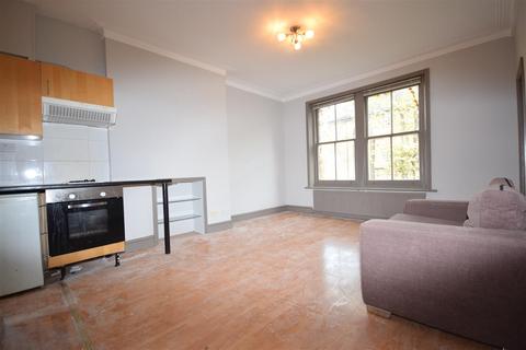 1 bedroom flat to rent, Glenilla Road, Belsize Park