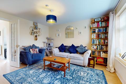 96 Gordon Close, Ashford, TN24 8RQ