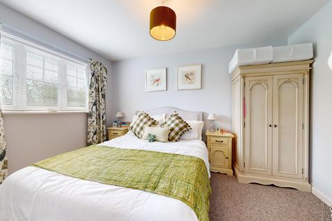 96 Gordon Close, Ashford, TN24 8RQ