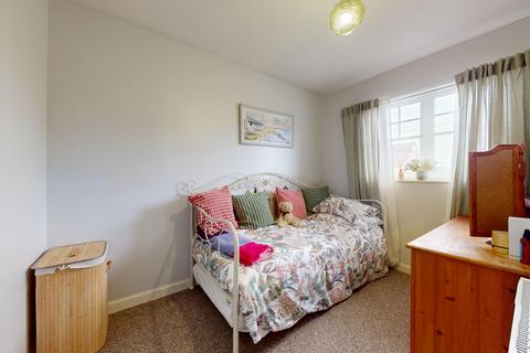 96 Gordon Close, Ashford, TN24 8RQ