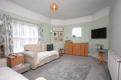 3 bedroom end of terrace house for sale, Robinson Road, Rushden NN10