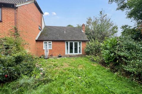 2 bedroom semi-detached bungalow for sale, Dragonfly Close, Ashford TN23