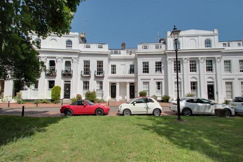 1 bedroom flat for sale, Park Crescent, Worthing