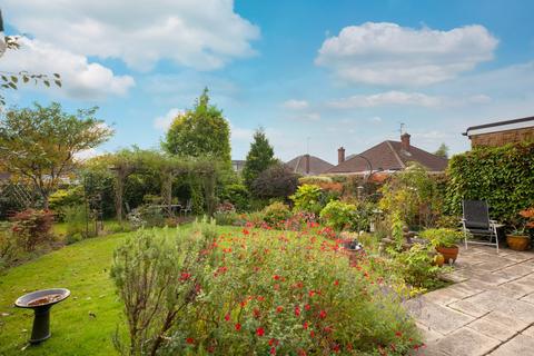 2 bedroom semi-detached bungalow for sale, Treadcroft Drive, Horsham, RH12