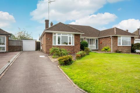 2 bedroom semi-detached bungalow for sale, Treadcroft Drive, Horsham, RH12