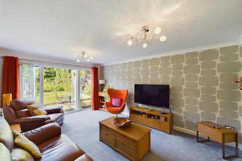 3 bedroom semi-detached house for sale, Hanbury Avenue, Worcester, Worcestershire, WR2