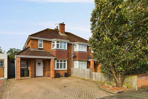 3 bedroom semi-detached house for sale, Hanbury Avenue, Worcester, Worcestershire, WR2