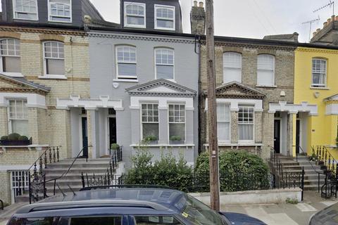 3 bedroom terraced house to rent, Chesson Road, London