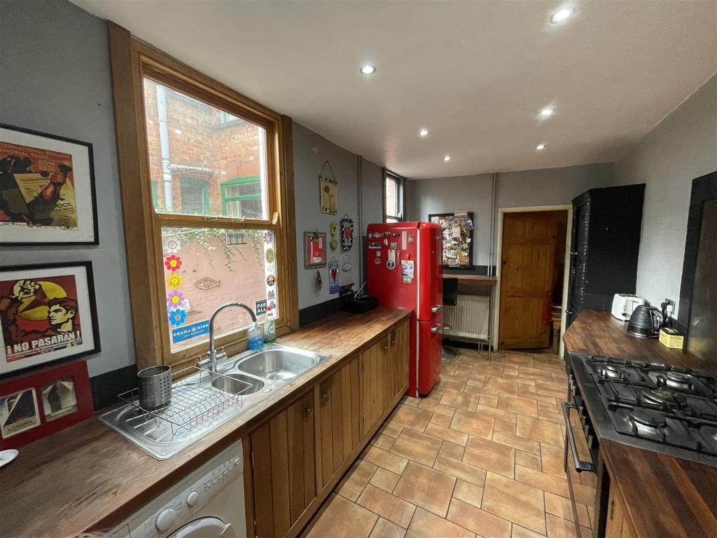 Hartopp Road, Leicester 3 bed terraced house for sale £250,000
