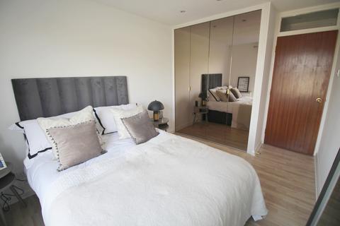 1 bedroom flat to rent, Cypress House, W5