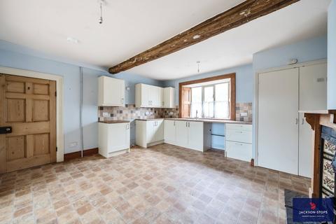 5 bedroom semi-detached house for sale, West Street, Earls Barton, Northampton, Northamptonshire, NN6