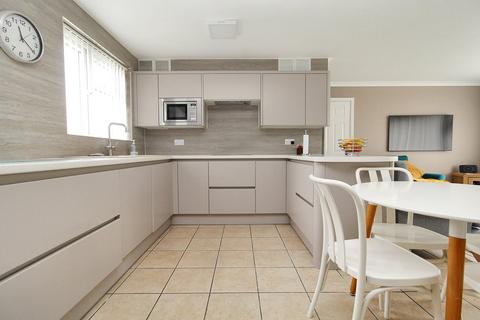 7 Icknield Green, Letchworth Garden City, SG6 4DL