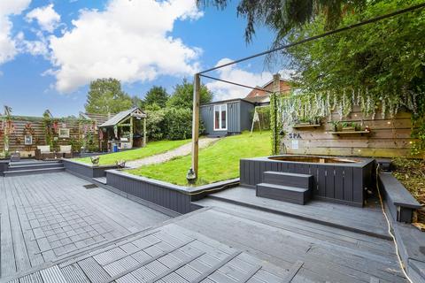 2 Chipstead Lane, Lower Kingswood, Tadworth, KT20 6RE