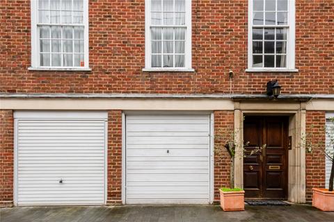 Property to rent, Devonshire Mews West, London, W1G