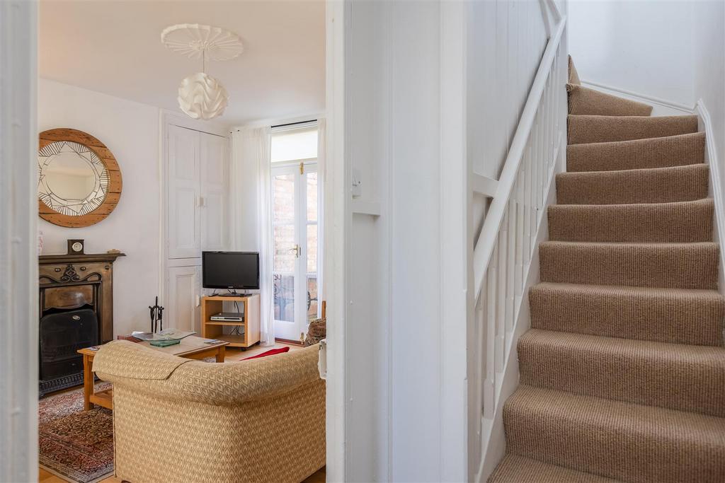 Swallowhurst Hallway-2.jpg