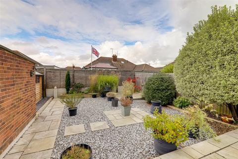 2 bedroom semi-detached bungalow for sale, Heathfield Close, Worthing