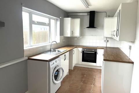 3 bedroom house to rent, Exmouth Road, Knowle, Bristol