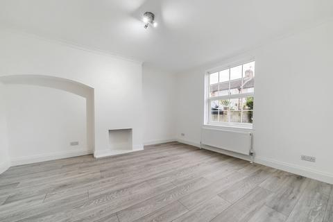 3 bedroom terraced house for sale, Dagonet Road, Bromley