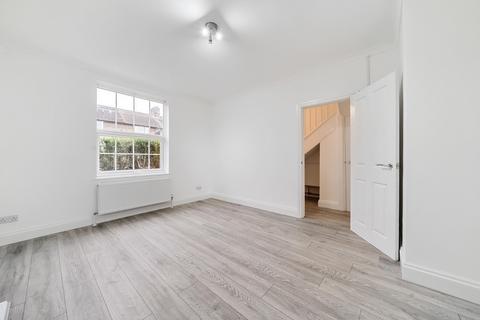 3 bedroom terraced house for sale, Dagonet Road, Bromley