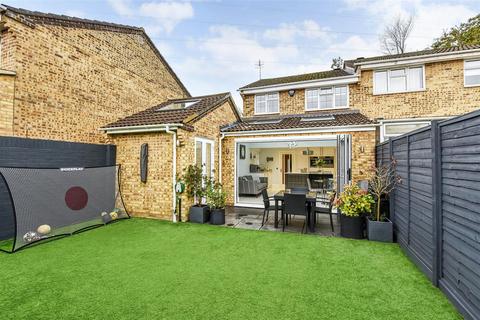 3 bedroom semi-detached house for sale, Horndean, Hampshire