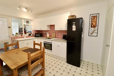 5 Beech Close, Market Weighton, York, YO43 3DZ