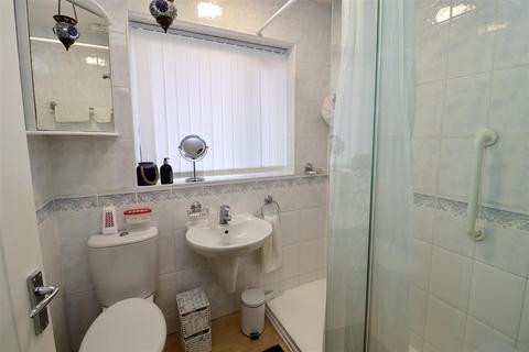 5 Beech Close, Market Weighton, York, YO43 3DZ