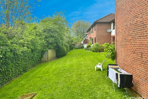 17 Fairhill, Hemel Hempstead, HP3 9UU