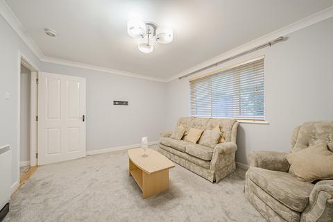 2 bedroom flat for sale, Tullis Gardens, Flat 1/1, Bridgeton, Glasgow , G40 1AJ