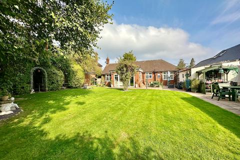 4 bedroom detached house for sale, Coleshill Lane, Winchmore Hill, HP7