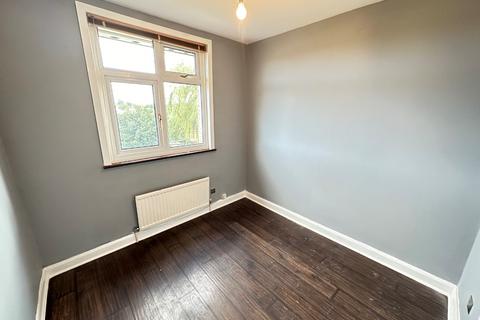 Studio to rent, Room Somerset Avenue, Luton, Bedfordshire, LU2 0PJ