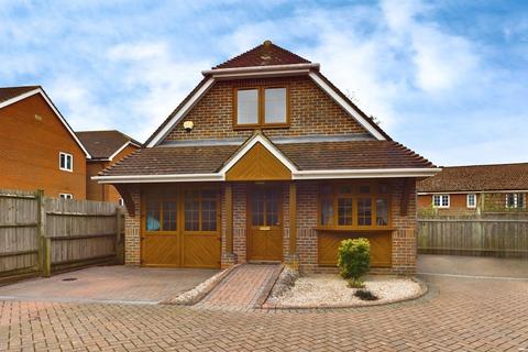 3 bedroom detached bungalow for sale, Providence Hill, Southampton SO31