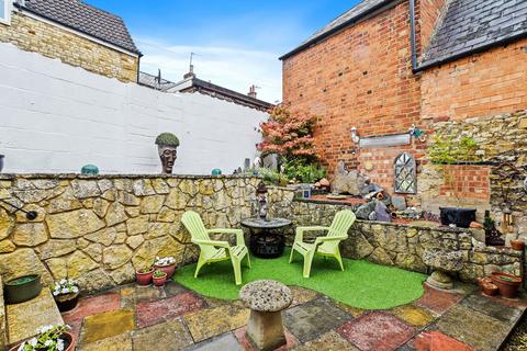 3 bedroom cottage for sale,  4 West Street, Kettering NN14