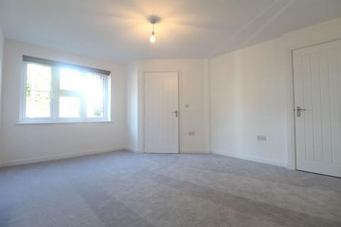 2 bedroom semi-detached house to rent, Unicorn Way, Burgess Hill, RH15