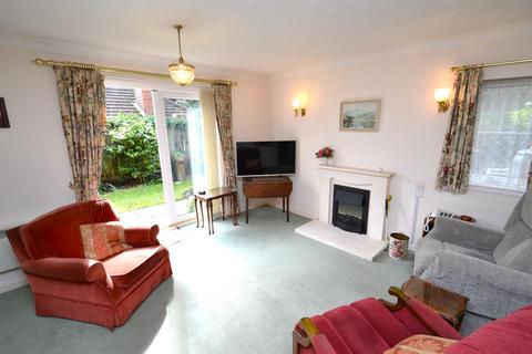 2 bedroom ground floor flat for sale, Watling Street, Radlett