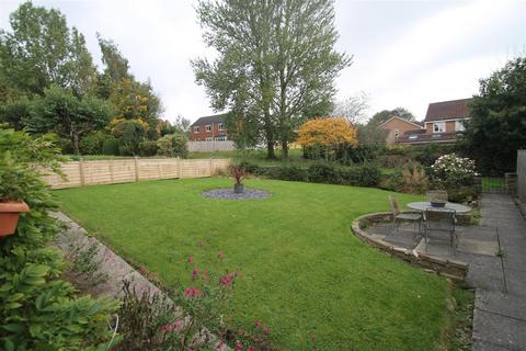 2 bedroom detached bungalow for sale, Lindrick Way, Harrogate HG3