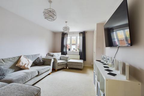 6 Aurora Drive, Beggarwood, Basingstoke, RG22 4FH