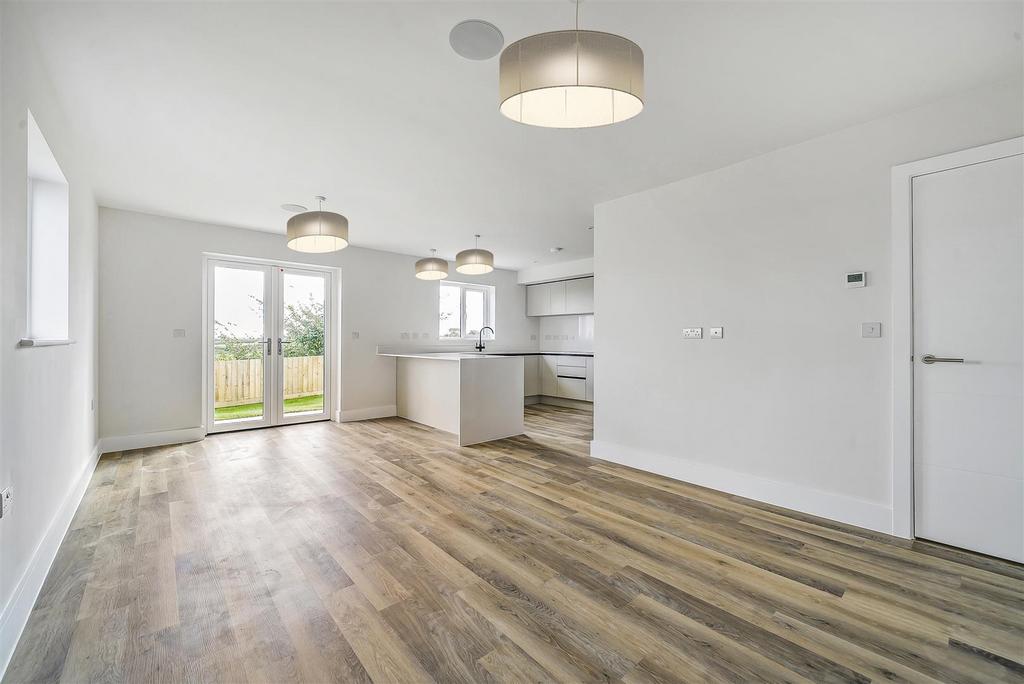 Spacious and Modern Living Area