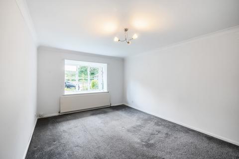 1 bedroom flat for sale, Kerry Garth, Horsforth, Leeds, West Yorkshire, LS18