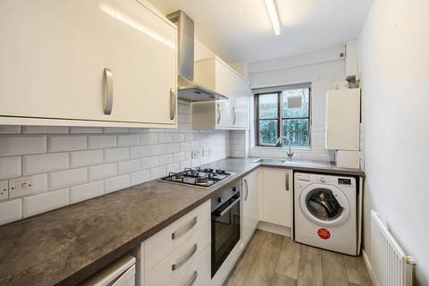 1 bedroom flat for sale, Kerry Garth, Horsforth, Leeds, West Yorkshire, LS18