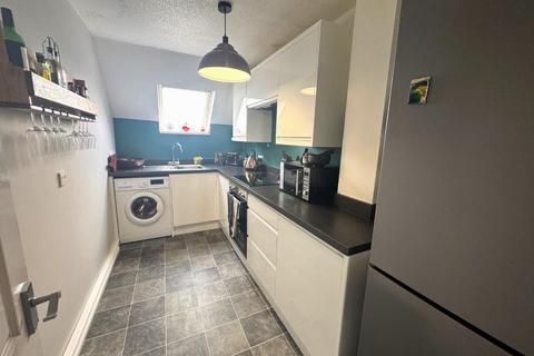 2 bedroom flat to rent, Clopton Road, Stratford-Upon-Avon CV37