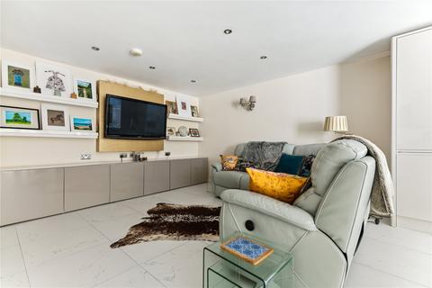 3 bedroom terraced house for sale, Laurence Mews, London W12